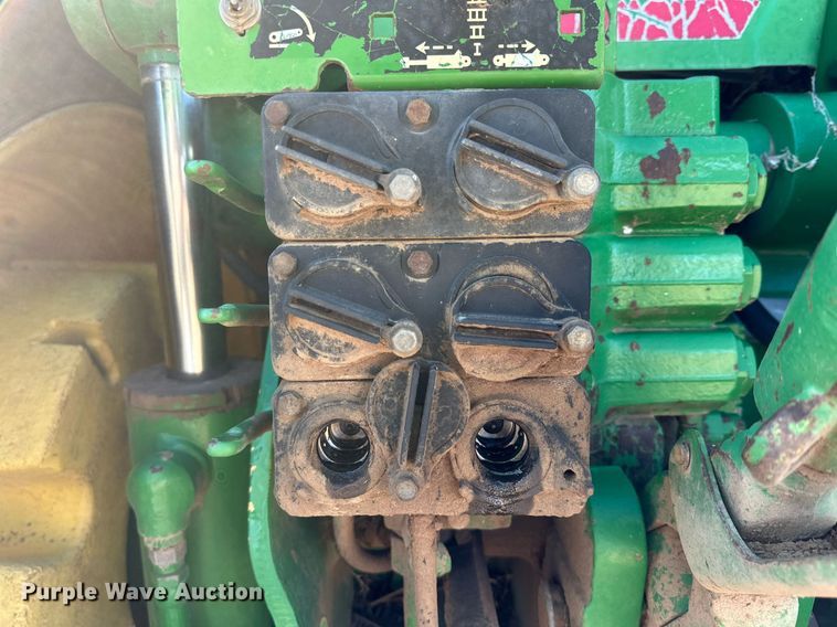 image for item DP5970 1995 John Deere 8400 MFWD tractor