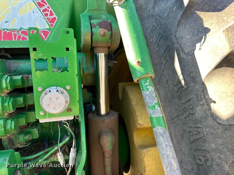 image for item DP5970 1995 John Deere 8400 MFWD tractor