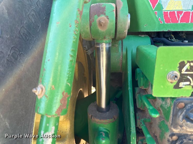 image for item DP5970 1995 John Deere 8400 MFWD tractor