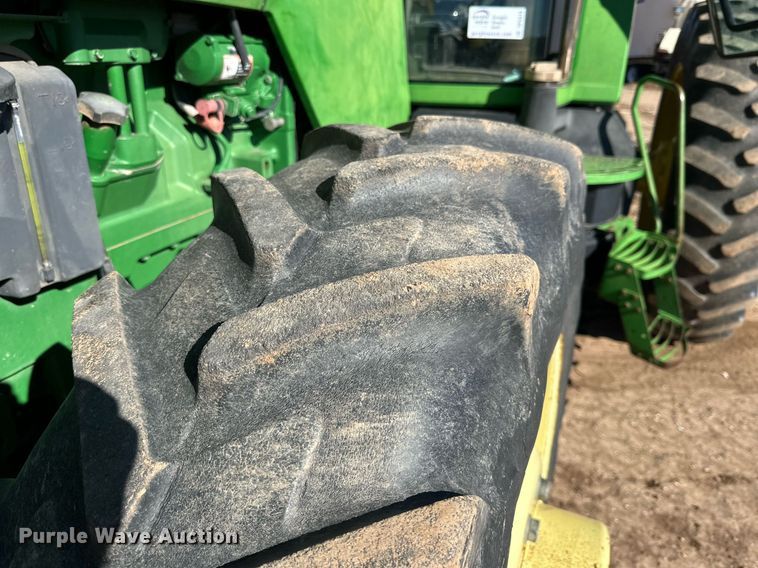 image for item DP5970 1995 John Deere 8400 MFWD tractor