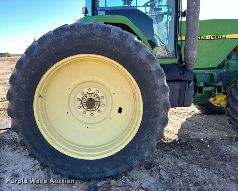 image for item DP5970 1995 John Deere 8400 MFWD tractor