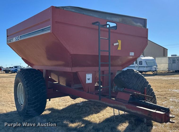 image for item DQ3123 Brent 520 grain cart