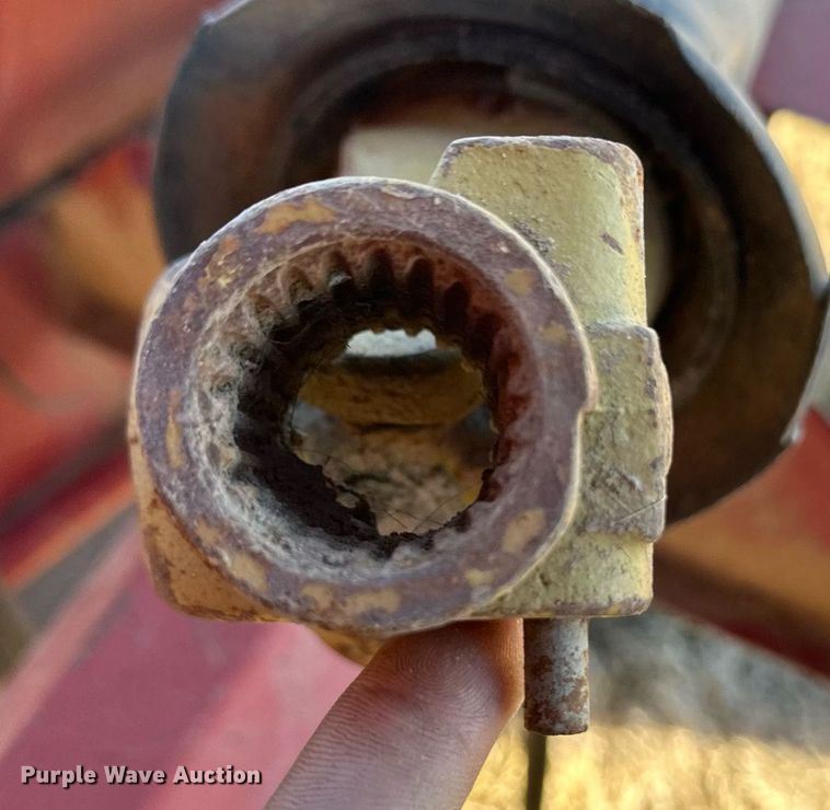 image for item DQ3123 Brent 520 grain cart