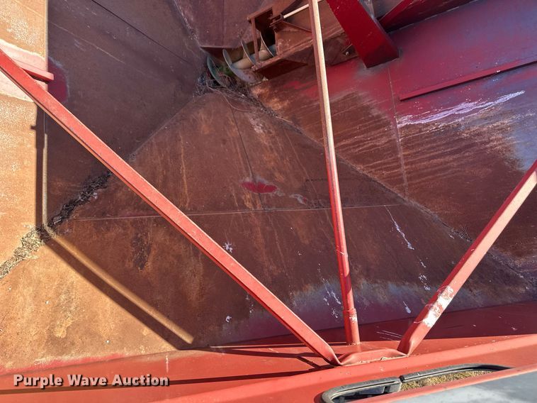 image for item DQ3123 Brent 520 grain cart