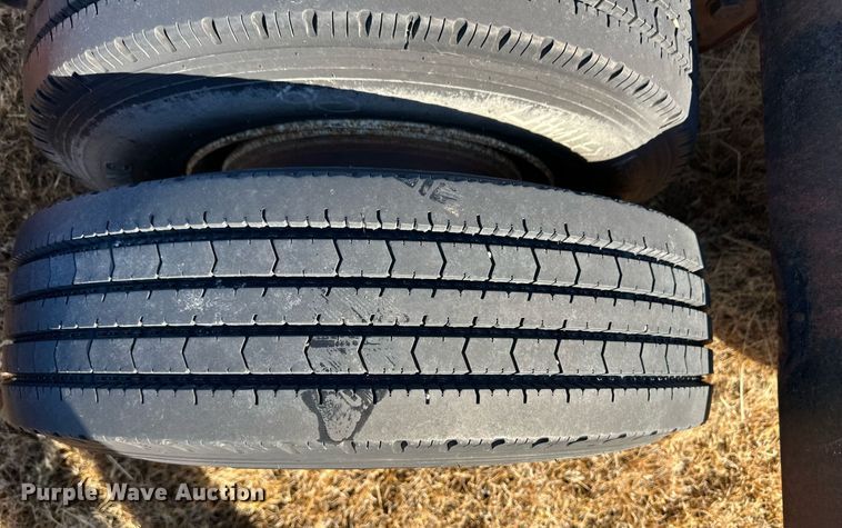 image for item DQ3124 2023 Jantz-Femco combine trailer