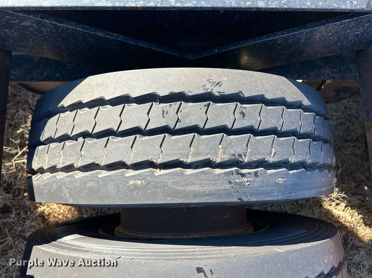 image for item DQ3124 2023 Jantz-Femco combine trailer