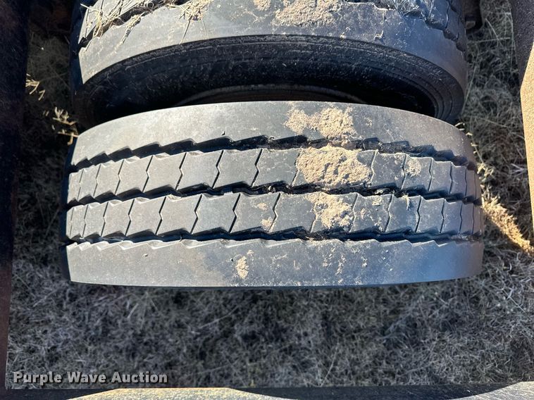 image for item DQ3124 2023 Jantz-Femco combine trailer