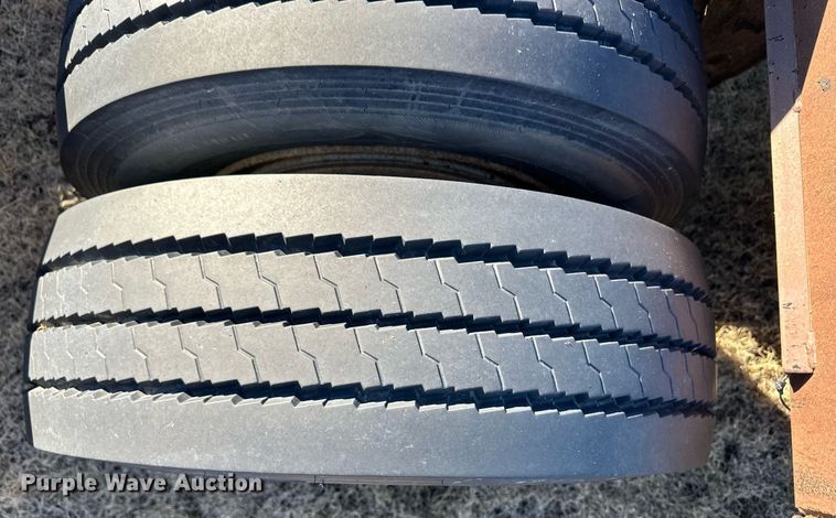 image for item DQ3125 2021 Jantz-Femco combine trailer