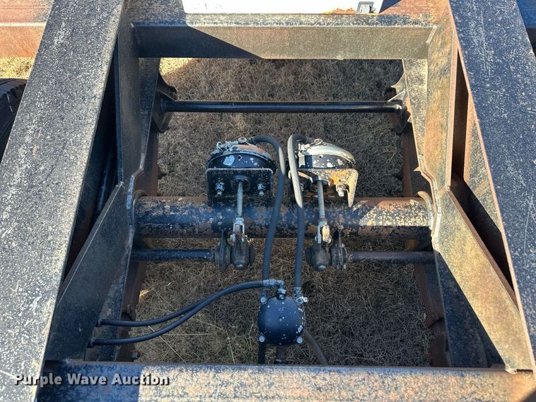 image for item DQ3126 2021 Jantz-Femco combine trailer