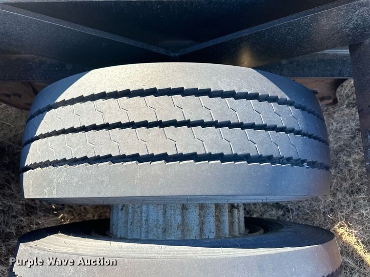 image for item DQ3126 2021 Jantz-Femco combine trailer