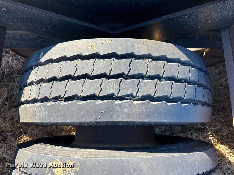 image for item DQ3126 2021 Jantz-Femco combine trailer