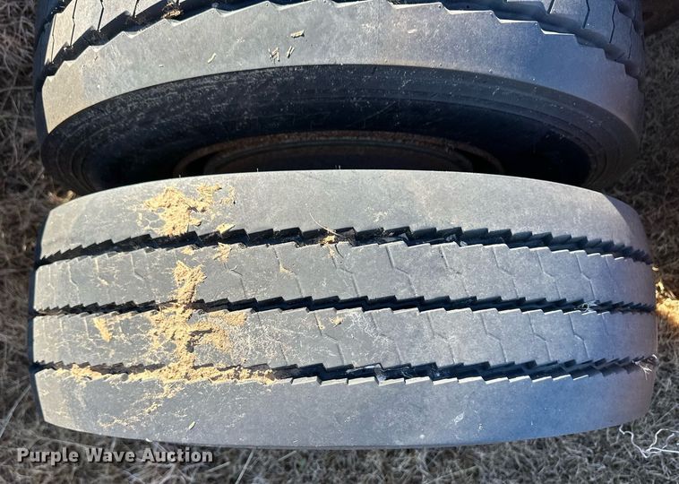 image for item DQ3126 2021 Jantz-Femco combine trailer