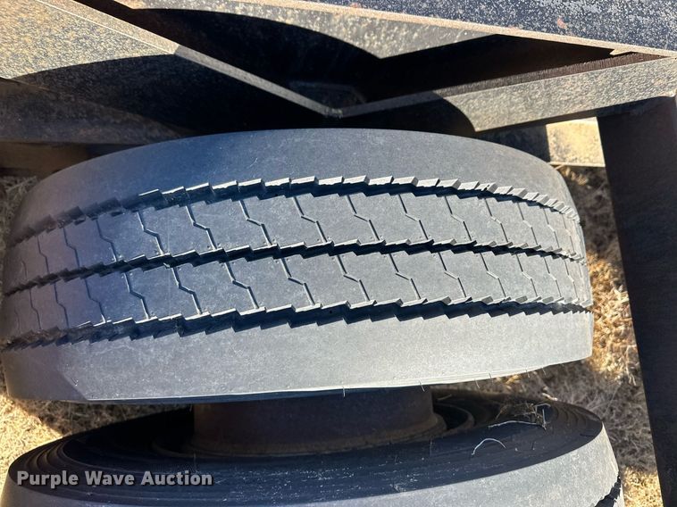 image for item DQ3126 2021 Jantz-Femco combine trailer