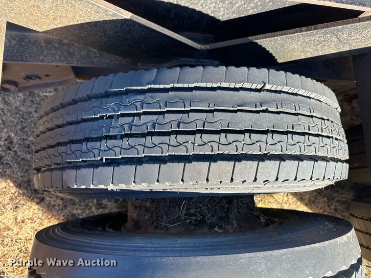 image for item DQ3126 2021 Jantz-Femco combine trailer