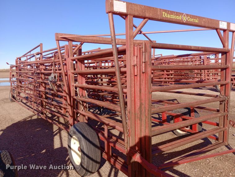 image for item DQ3142 Diamond W corral