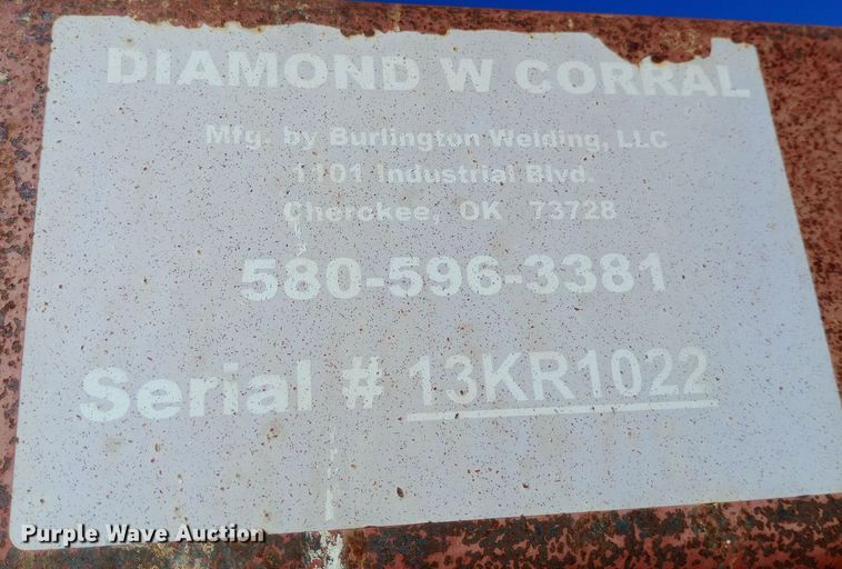 image for item DQ3142 Diamond W corral