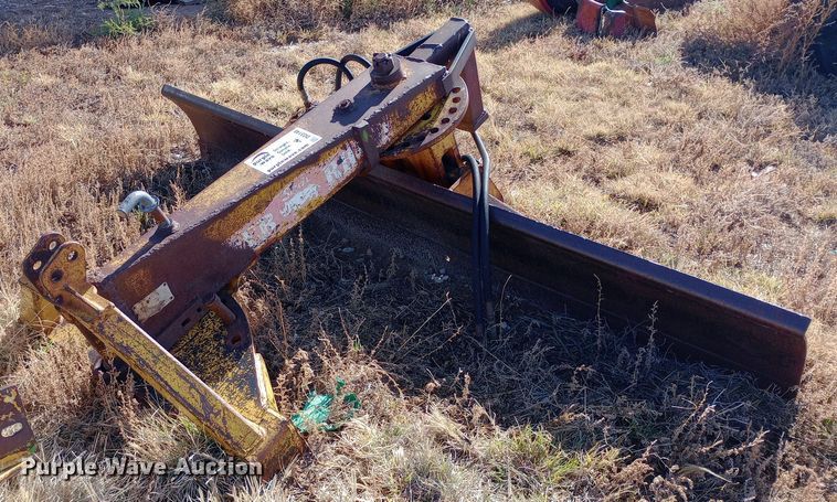 image for item DQ3148 Servis three point blade