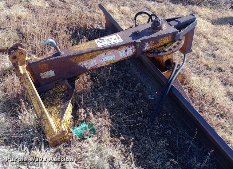 image for item DQ3148 Servis three point blade