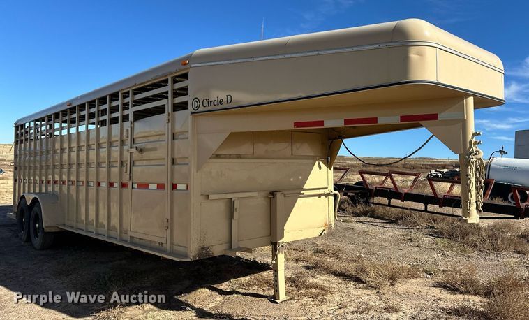 image for item DQ3167 2014 Circle D 6824GNST livestock trailer