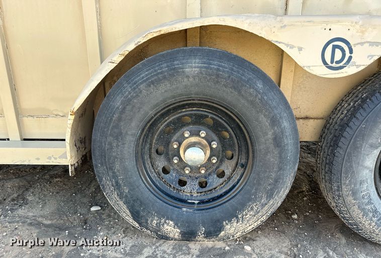 image for item DQ3167 2014 Circle D 6824GNST livestock trailer
