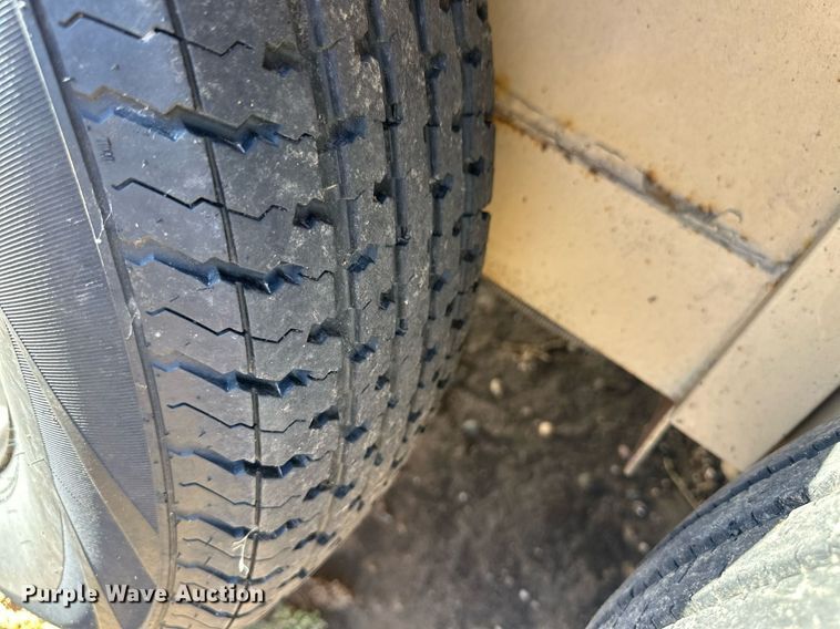 image for item DQ3167 2014 Circle D 6824GNST livestock trailer