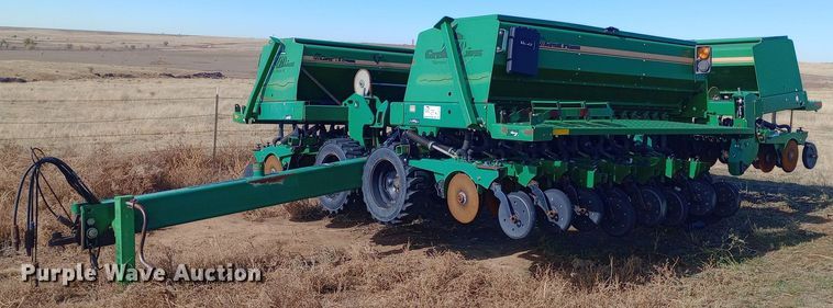 image for item DQ3172 2013 Great Plains 3S-3000HD-4875 grain drill