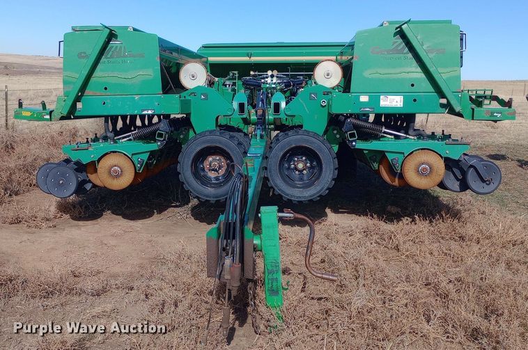 image for item DQ3172 2013 Great Plains 3S-3000HD-4875 grain drill