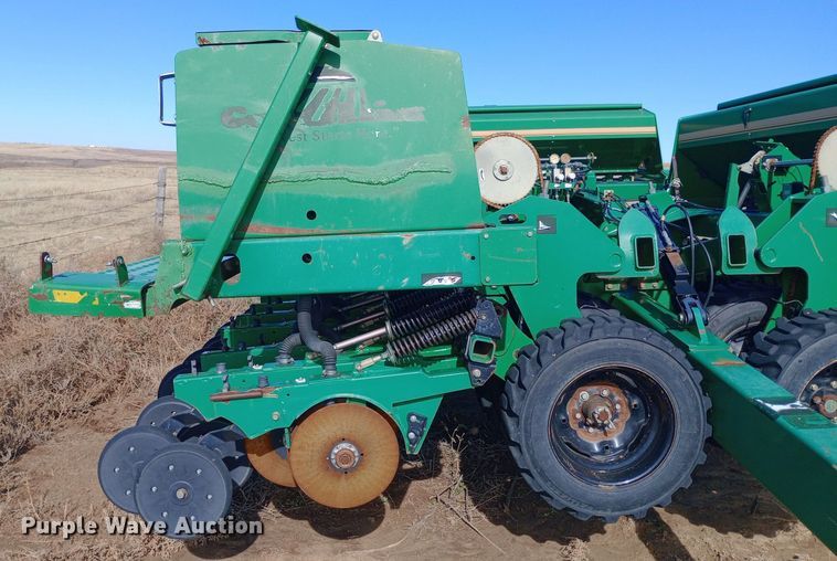 image for item DQ3172 2013 Great Plains 3S-3000HD-4875 grain drill