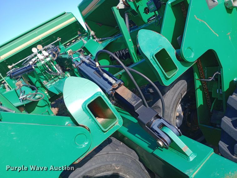 image for item DQ3172 2013 Great Plains 3S-3000HD-4875 grain drill