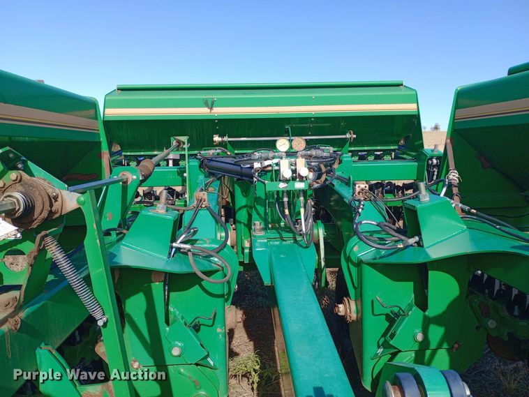 image for item DQ3172 2013 Great Plains 3S-3000HD-4875 grain drill