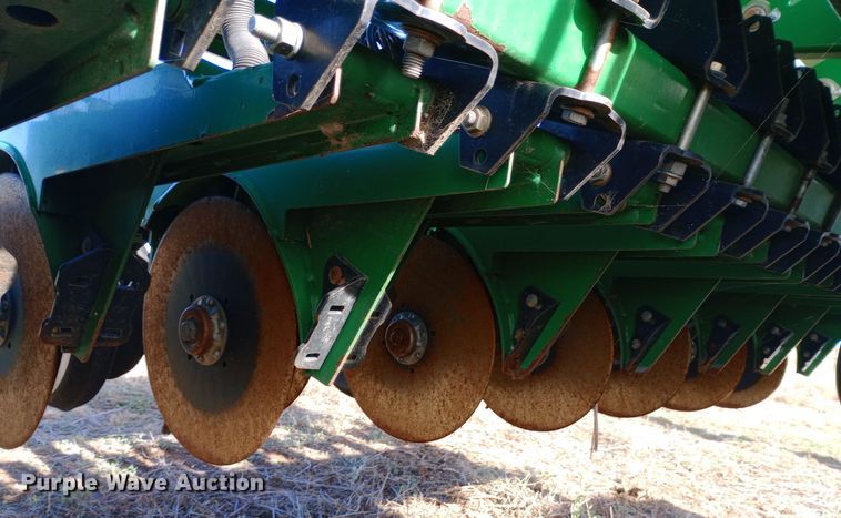 image for item DQ3172 2013 Great Plains 3S-3000HD-4875 grain drill