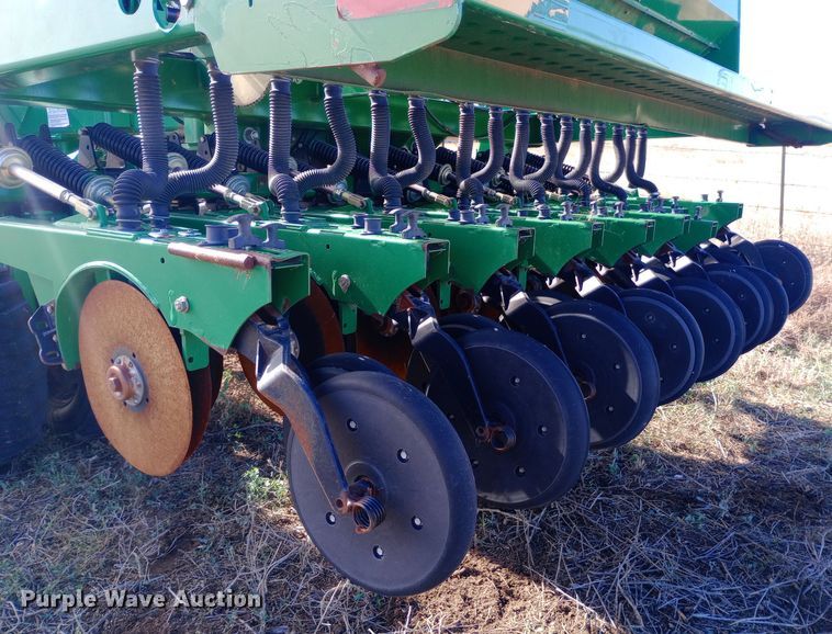 image for item DQ3172 2013 Great Plains 3S-3000HD-4875 grain drill