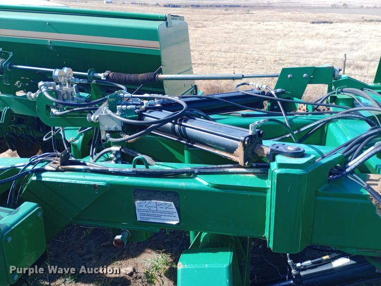 image for item DQ3172 2013 Great Plains 3S-3000HD-4875 grain drill