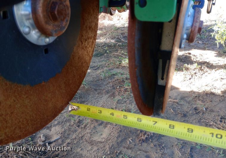 image for item DQ3172 2013 Great Plains 3S-3000HD-4875 grain drill