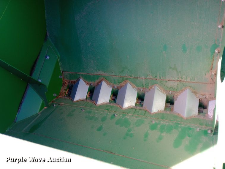 image for item DQ3172 2013 Great Plains 3S-3000HD-4875 grain drill