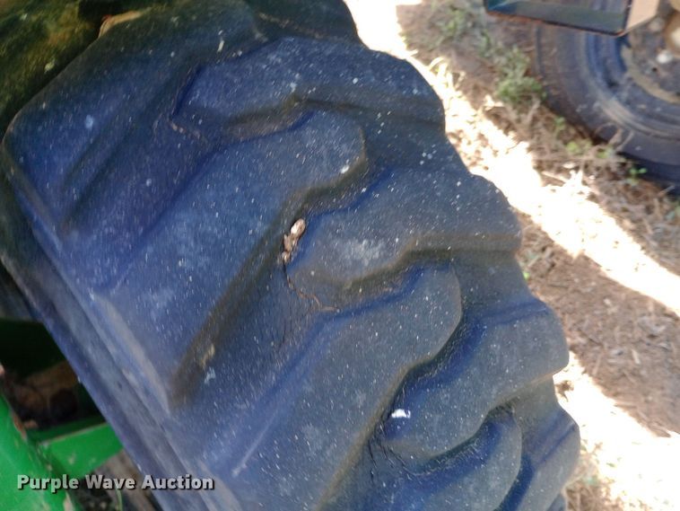 image for item DQ3172 2013 Great Plains 3S-3000HD-4875 grain drill