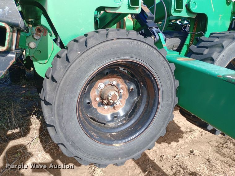 image for item DQ3172 2013 Great Plains 3S-3000HD-4875 grain drill