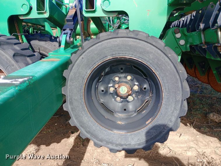 image for item DQ3172 2013 Great Plains 3S-3000HD-4875 grain drill