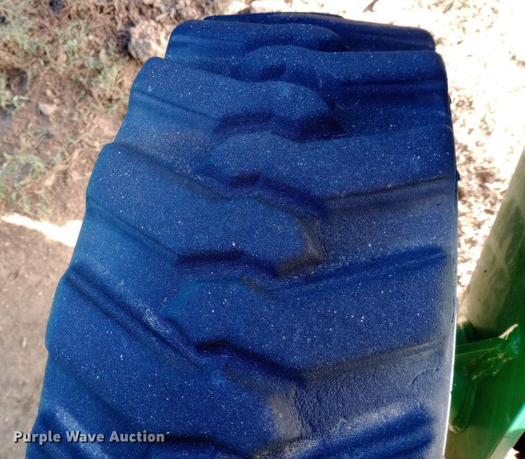 image for item DQ3172 2013 Great Plains 3S-3000HD-4875 grain drill