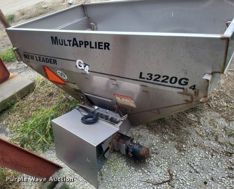 image for item DQ3742 New Leader L3220 G4 spreader