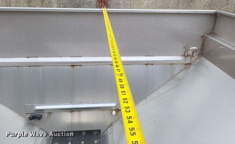 image for item DQ3742 New Leader L3220 G4 spreader