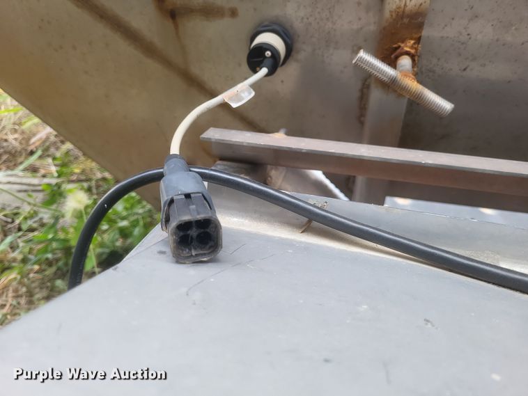 image for item DQ3742 New Leader L3220 G4 spreader