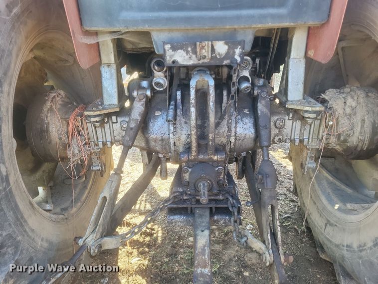 image for item DQ3778 1981 Massey Ferguson  285 tractor