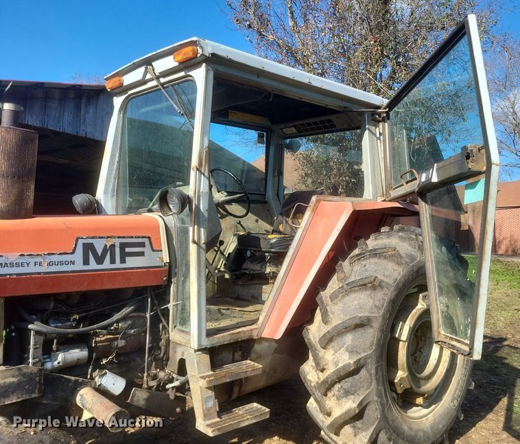 image for item DQ3778 1981 Massey Ferguson  285 tractor