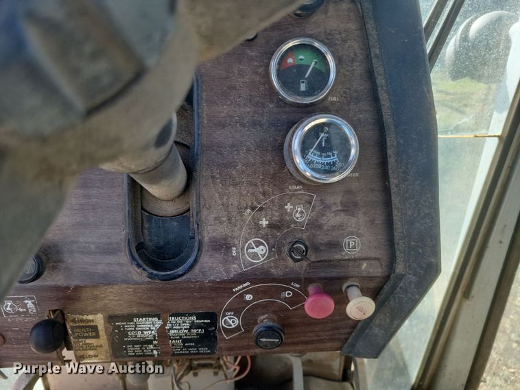 image for item DQ3778 1981 Massey Ferguson  285 tractor