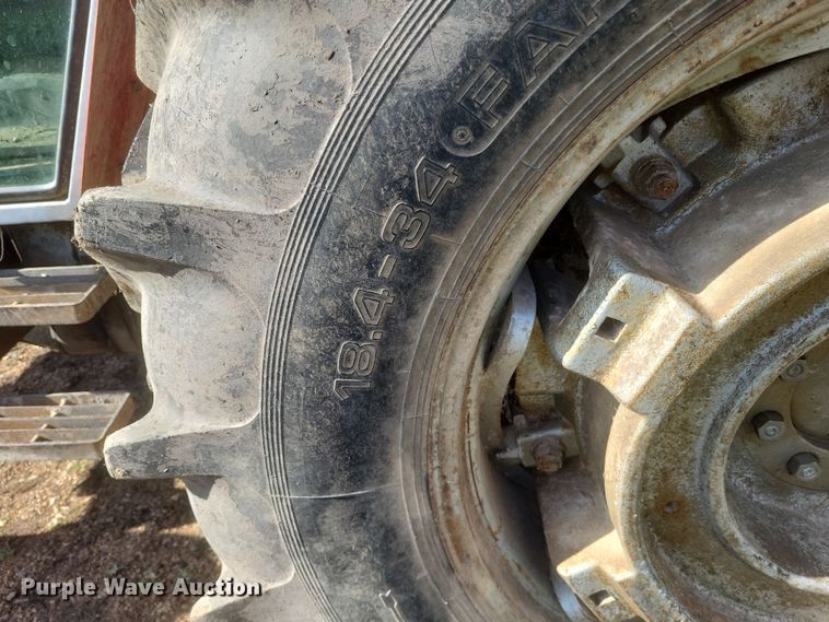 image for item DQ3778 1981 Massey Ferguson  285 tractor