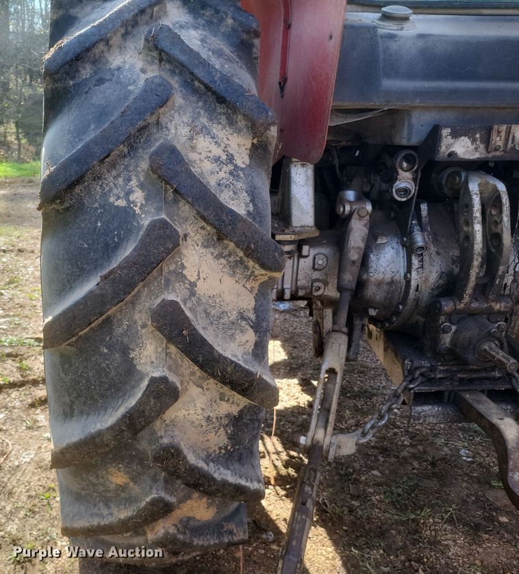 image for item DQ3778 1981 Massey Ferguson  285 tractor