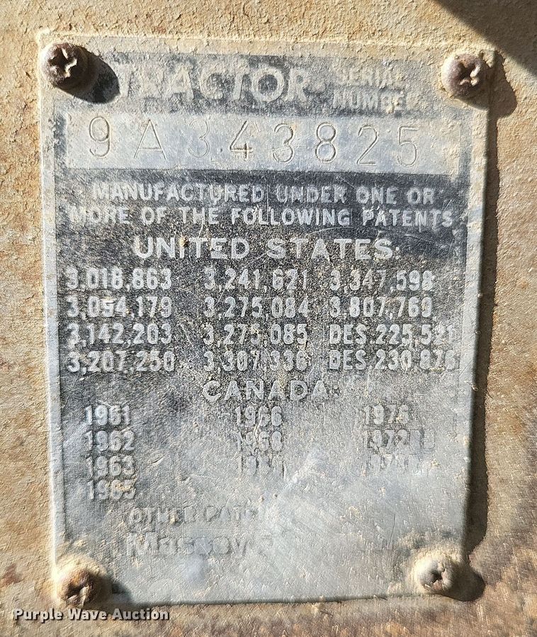 image for item DQ3778 1981 Massey Ferguson  285 tractor