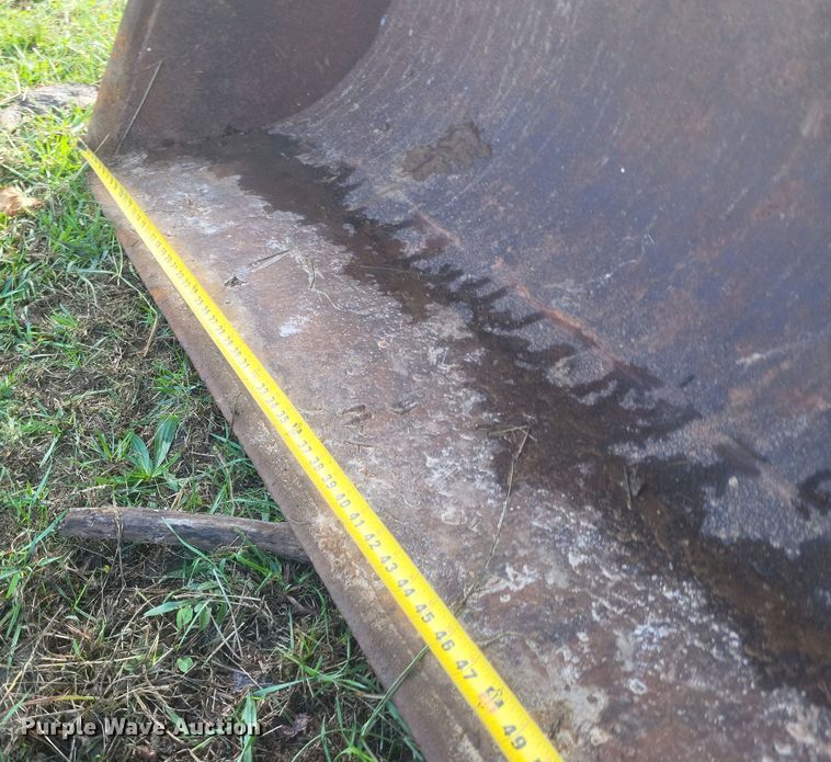 image for item DQ3778 1981 Massey Ferguson  285 tractor