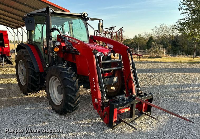 image for item DR2742 2019 Massey Ferguson 4707NC4 MFWD tractor